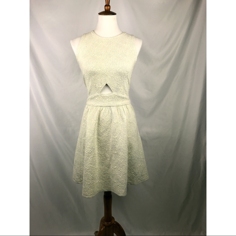 Ivory Sleeveless Floral Embroidered Dress, Cutout - Picture 3 of 8